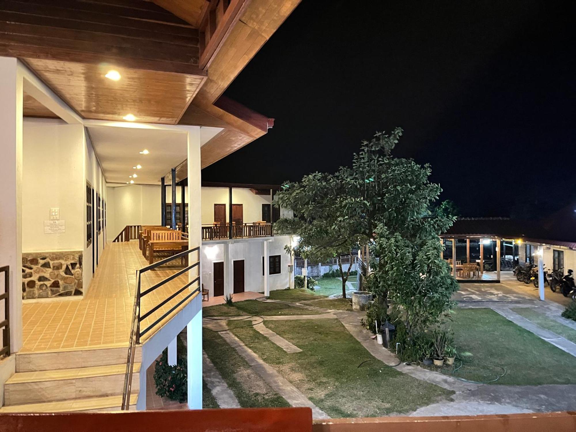 Sanhak Guesthouse 1 Ban Nahin-Nai Exterior foto